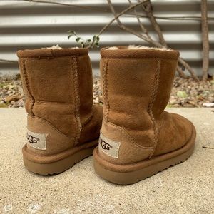 UGG - Classic II Boot. Toddler